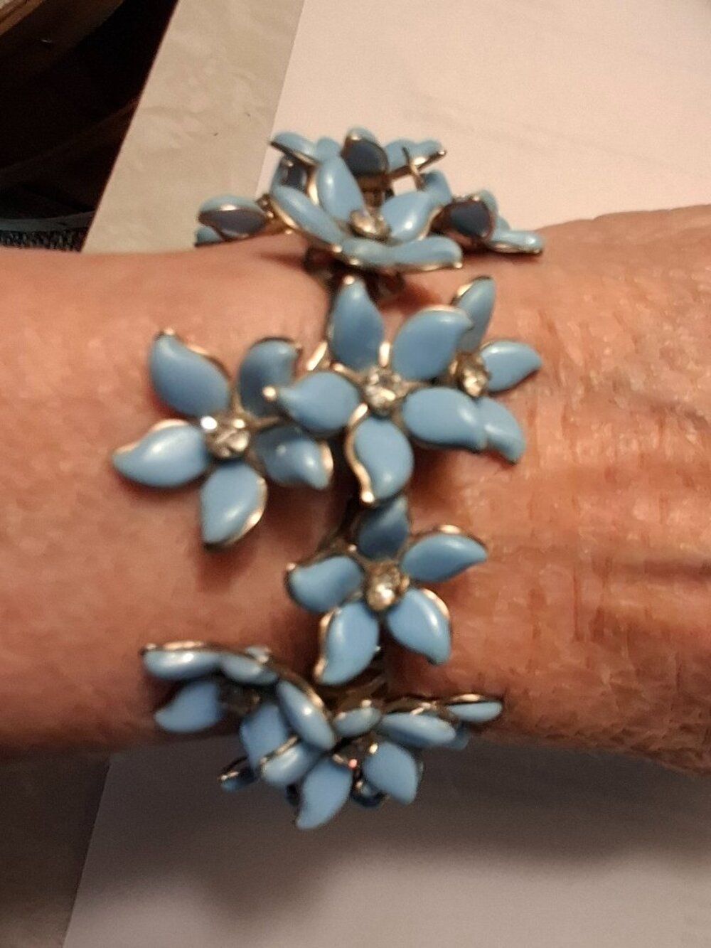 Vintage Blue Bracelet Lucite and Rhinestones Forget me Not